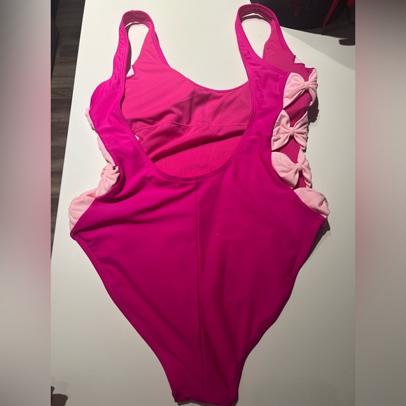 Cyn&Luca one piece swim suit - Picture 2 of 5